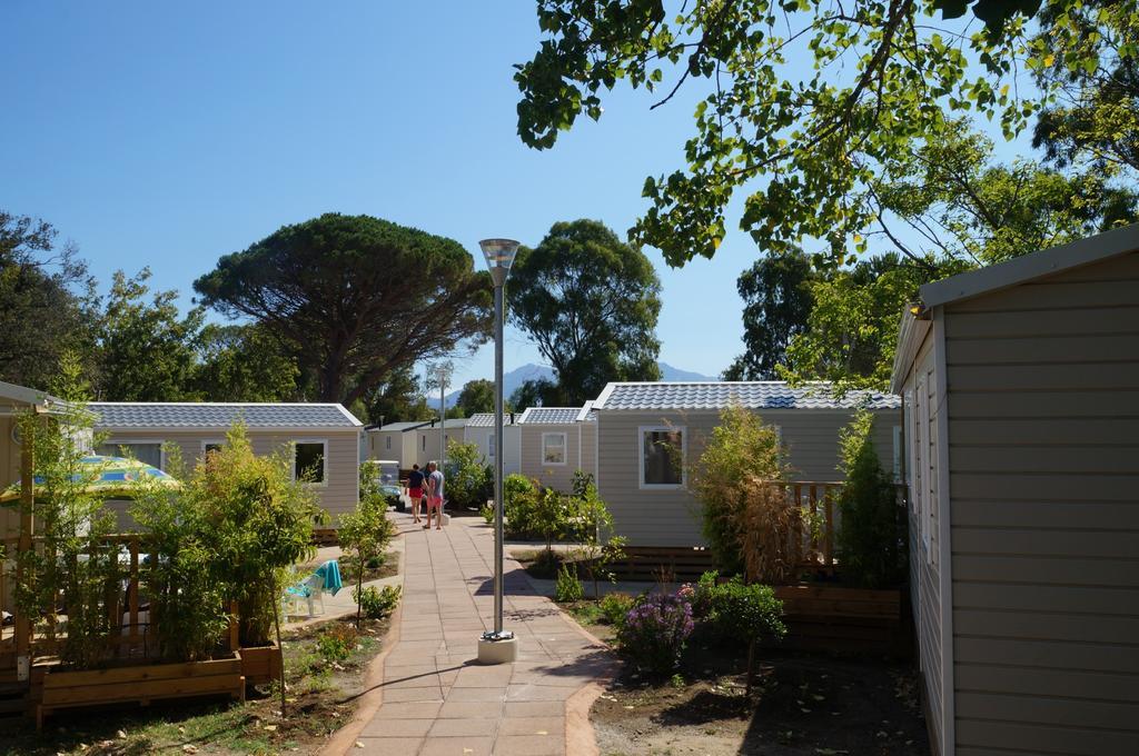 Camping International カルヴィ エクステリア 写真